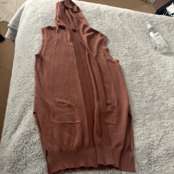 Cardigan - Picture 1 of 5